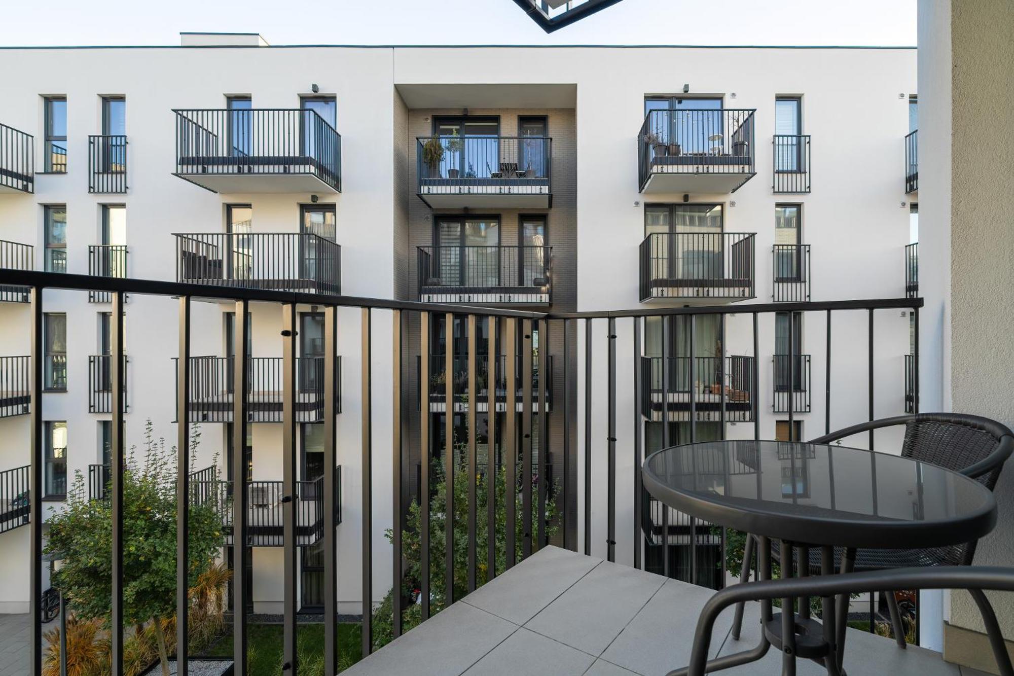 Stylish & Comfy Garbary Apartments With Parking By Noclegi Renters Познань Экстерьер фото